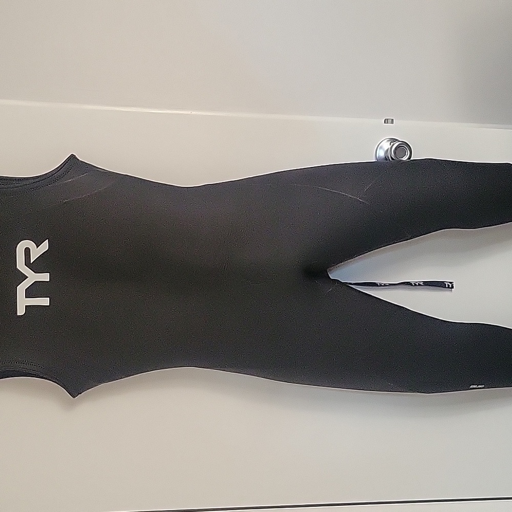 TYR Hurricane Wetsuit Size L